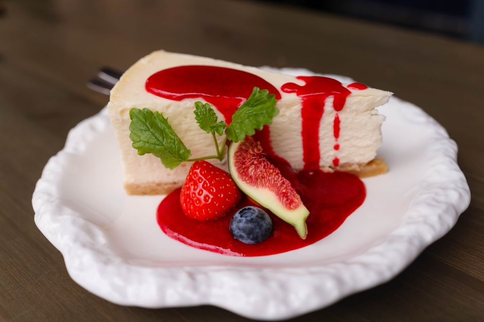 Slice of sugary dessert cake representing a common dumping syndrome trigger