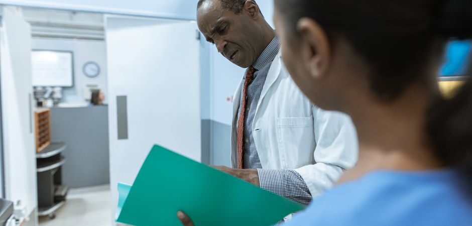 Gastric Sleeve vs Gastric Band: How Do They Compare and Which Lasts Longer?