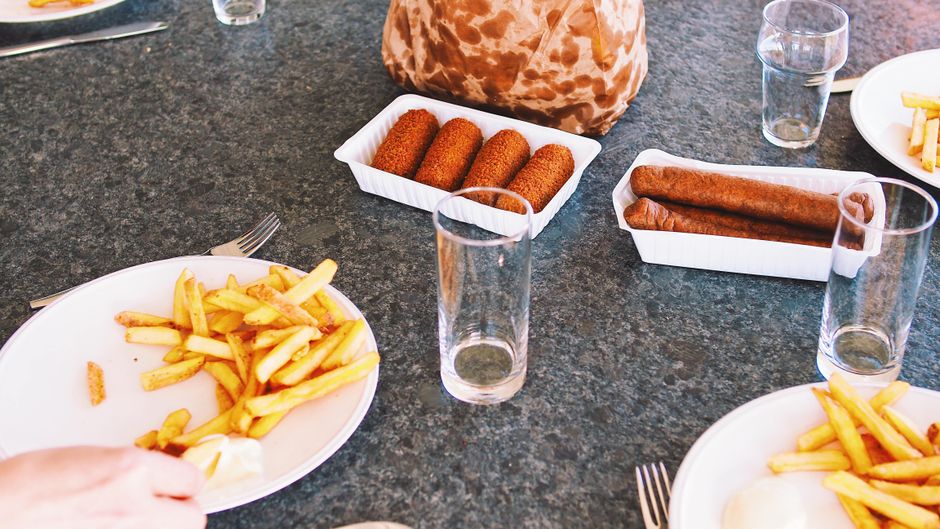 Fatty fried food that commonly triggers acid reflux